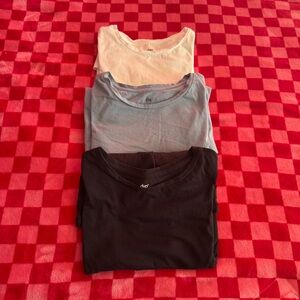 3 long sleeve scoop neck long sleeve shirts